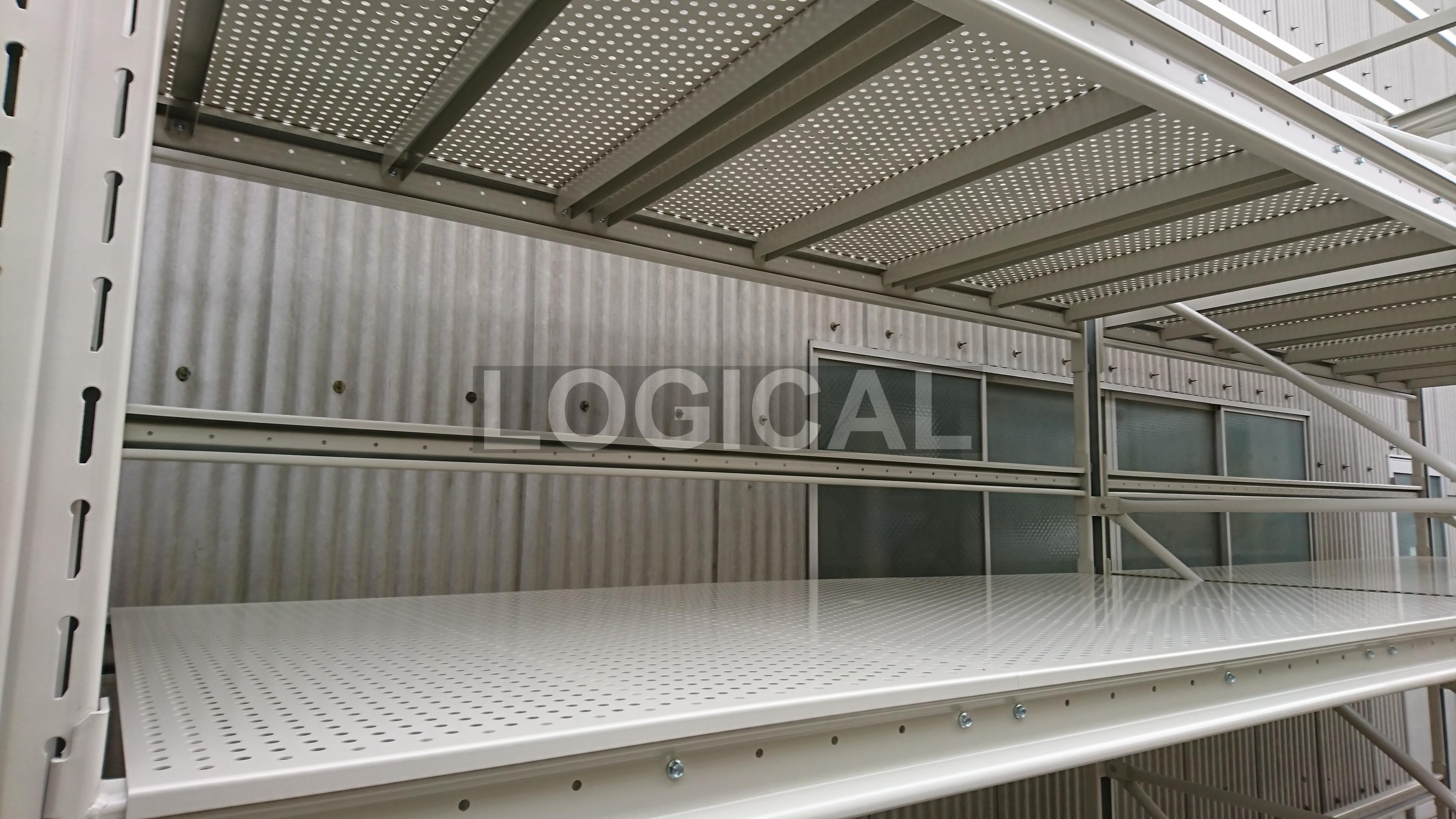 パレットラック用棚板(パンチング仕様)