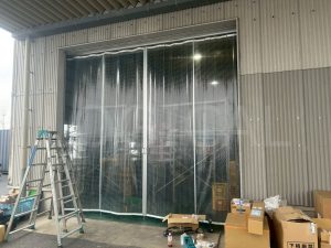 カーテン間仕切り