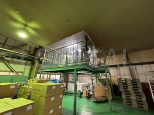 中二階上 ビニールブース簡易事務所